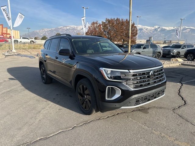 2025 Volkswagen Atlas 2.0T SE Technology