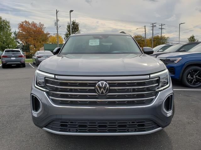 2025 Volkswagen Atlas 2.0T SE Technology