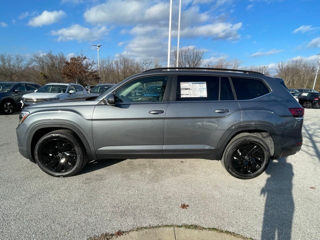 2025 Volkswagen Atlas 2.0T SE Technology