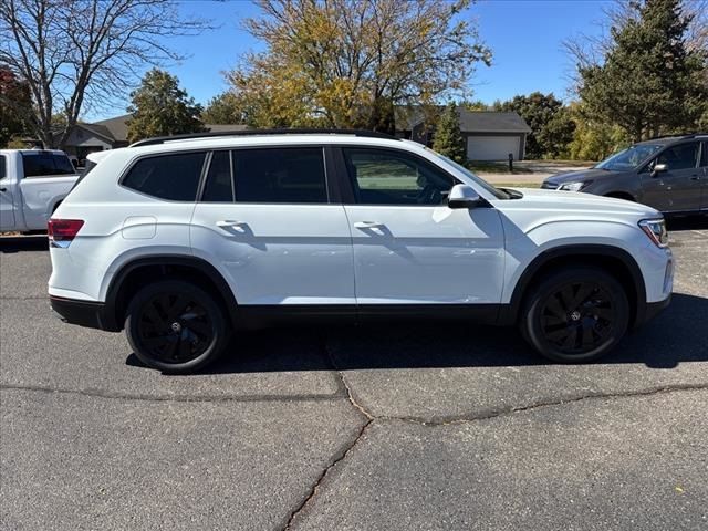 2025 Volkswagen Atlas 2.0T SE Technology