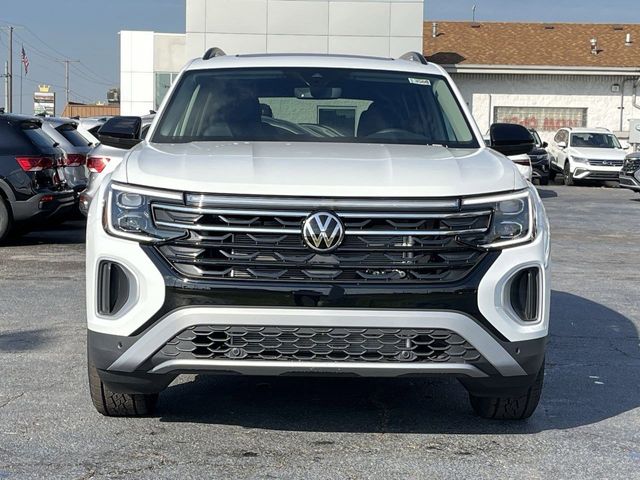 2025 Volkswagen Atlas 2.0T Peak Edition SE w/Technology