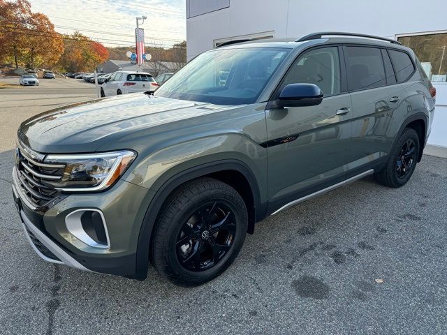 2025 Volkswagen Atlas 2.0T Peak Edition