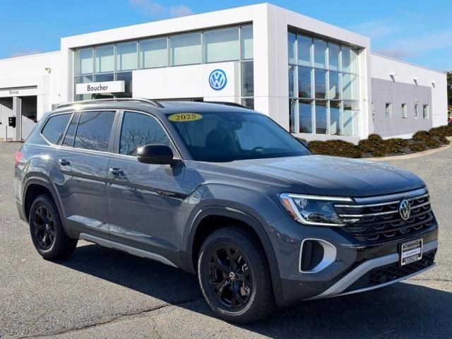 2025 Volkswagen Atlas 2.0T Peak Edition