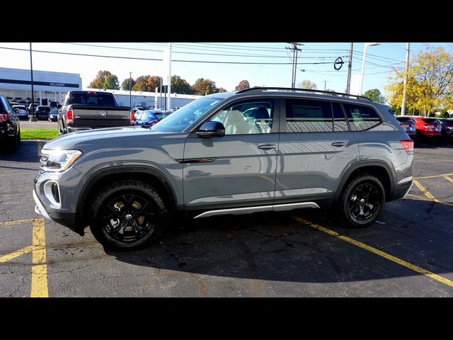 2025 Volkswagen Atlas 2.0T Peak Edition