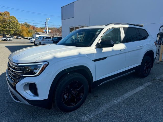 2025 Volkswagen Atlas 2.0T Peak Edition