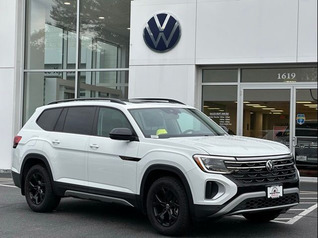 2025 Volkswagen Atlas 2.0T Peak Edition