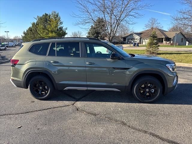 2025 Volkswagen Atlas 2.0T Peak Edition