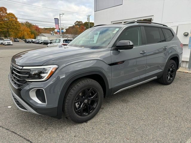 2025 Volkswagen Atlas 2.0T Peak Edition