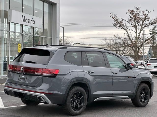 2025 Volkswagen Atlas 2.0T Peak Edition