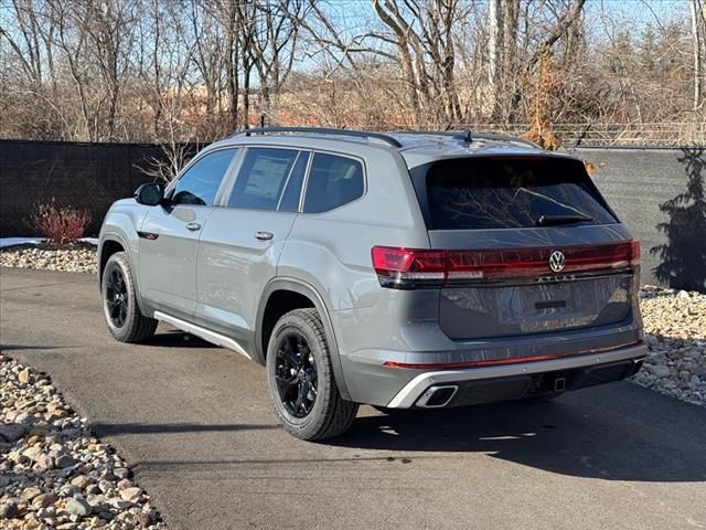 2025 Volkswagen Atlas 2.0T Peak Edition