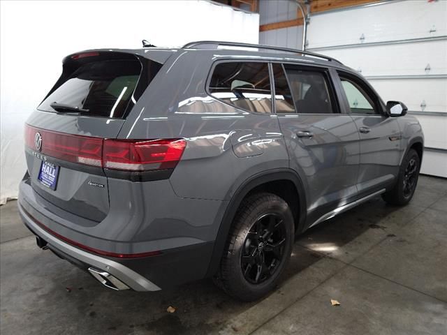 2025 Volkswagen Atlas 2.0T Peak Edition SE w/Technology