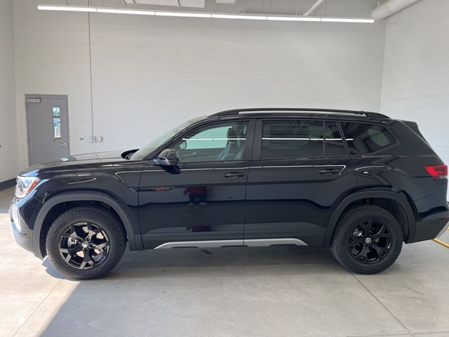 2025 Volkswagen Atlas 2.0T Peak Edition SE w/Technology