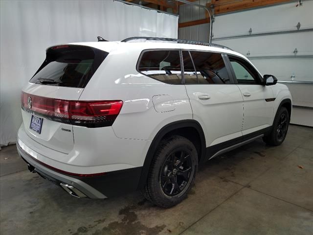 2025 Volkswagen Atlas 2.0T Peak Edition SE w/Technology