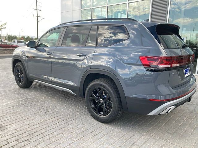 2025 Volkswagen Atlas 2.0T Peak Edition SE w/Technology