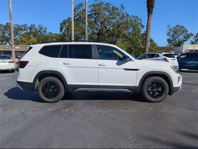 2025 Volkswagen Atlas 2.0T Peak Edition SE w/Technology