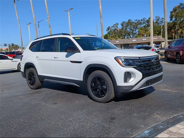 2025 Volkswagen Atlas 2.0T Peak Edition SE w/Technology