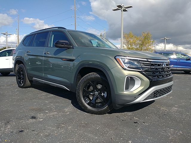 2025 Volkswagen Atlas 2.0T Peak Edition SE w/Technology