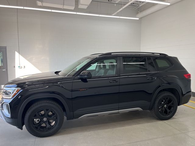 2025 Volkswagen Atlas 2.0T Peak Edition SE w/Technology