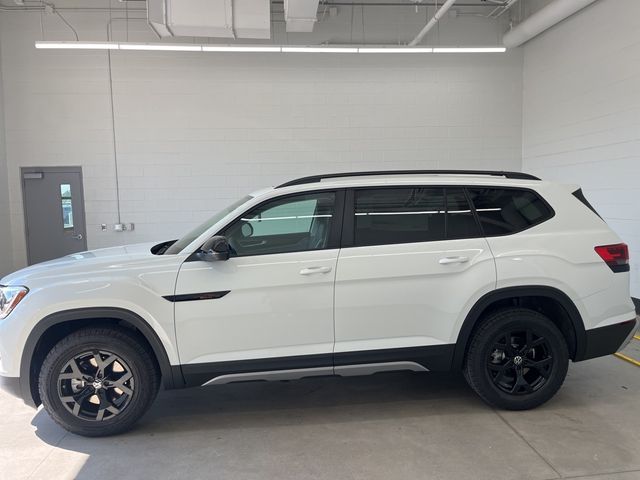 2025 Volkswagen Atlas 2.0T Peak Edition SE w/Technology