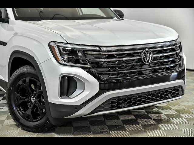 2025 Volkswagen Atlas 2.0T Peak Edition SE w/Technology