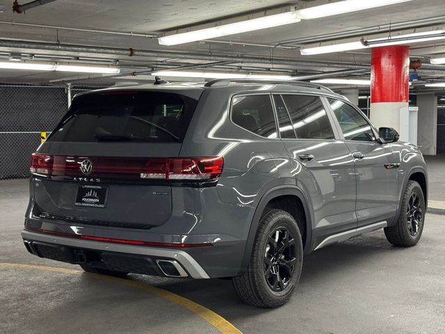 2025 Volkswagen Atlas 2.0T Peak Edition SE w/Technology