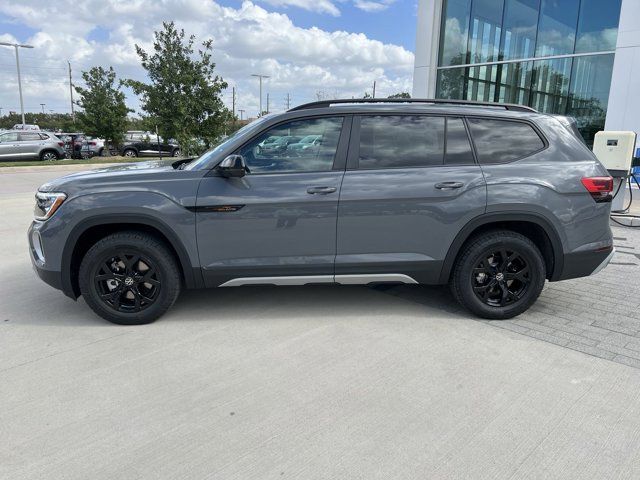 2025 Volkswagen Atlas 2.0T Peak Edition SE w/Technology