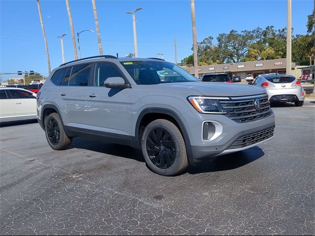 2025 Volkswagen Atlas 2.0T SE Technology