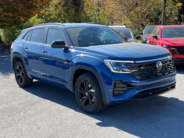 2025 Volkswagen Atlas Cross Sport 2.0T SEL R-Line Black