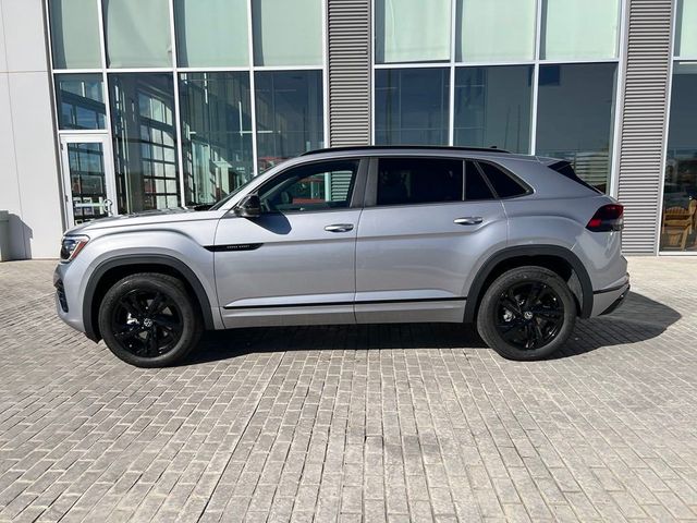 2025 Volkswagen Atlas Cross Sport 2.0T SEL R-Line Black