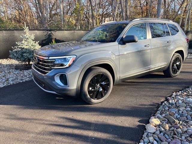 2025 Volkswagen Atlas 2.0T SE Technology