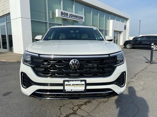 2025 Volkswagen Atlas Cross Sport 2.0T SEL Premium R-Line