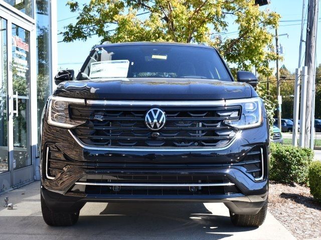 2025 Volkswagen Atlas Cross Sport 2.0T SEL Premium R-Line