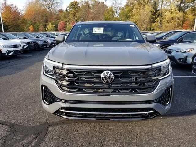 2025 Volkswagen Atlas Cross Sport 2.0T SEL Premium R-Line