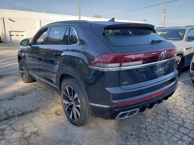 2025 Volkswagen Atlas Cross Sport 2.0T SEL Premium R-Line