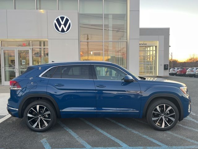 2025 Volkswagen Atlas Cross Sport 2.0T SEL Premium R-Line