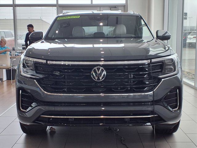 2025 Volkswagen Atlas Cross Sport 2.0T SEL Premium R-Line