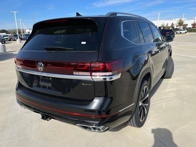 2025 Volkswagen Atlas Cross Sport 2.0T SEL Premium R-Line