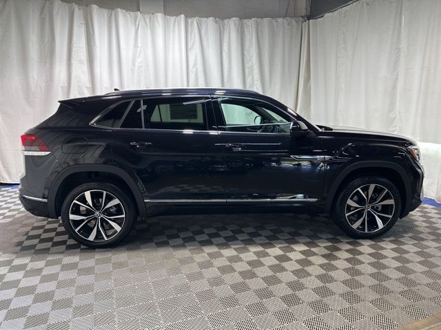 2025 Volkswagen Atlas Cross Sport 2.0T SEL Premium R-Line