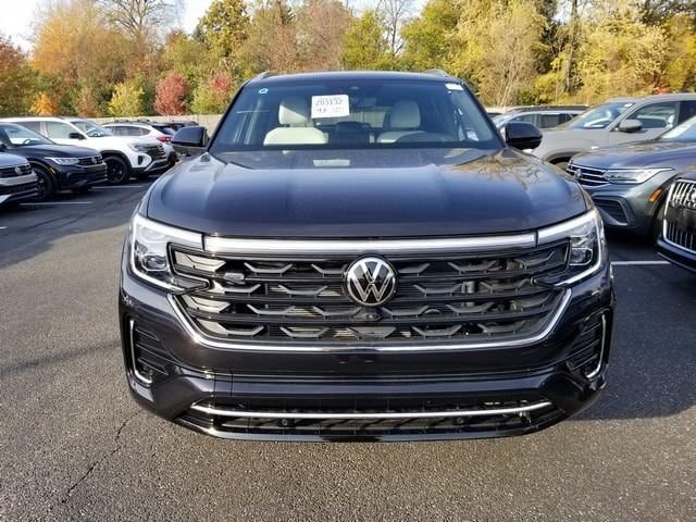 2025 Volkswagen Atlas Cross Sport 2.0T SEL Premium R-Line