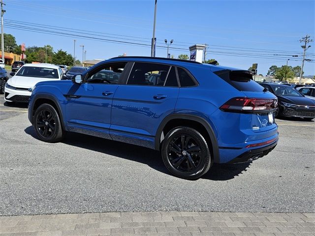 2025 Volkswagen Atlas Cross Sport 2.0T SEL R-Line Black