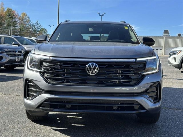 2025 Volkswagen Atlas Cross Sport 2.0T SEL R-Line Black