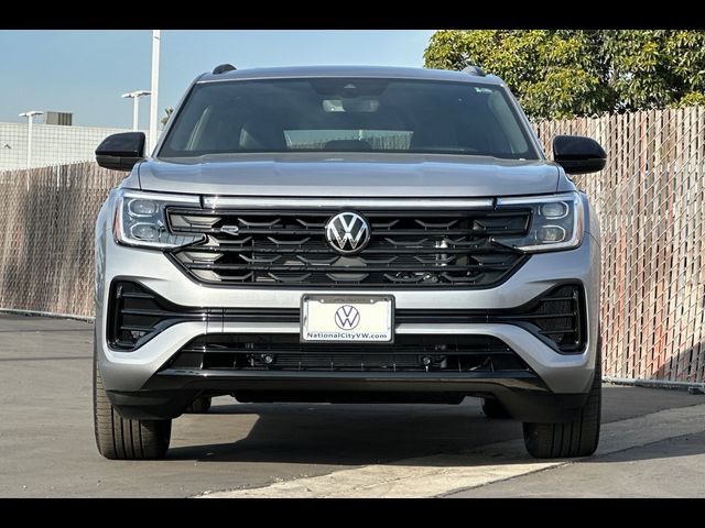 2025 Volkswagen Atlas Cross Sport 2.0T SEL R-Line Black