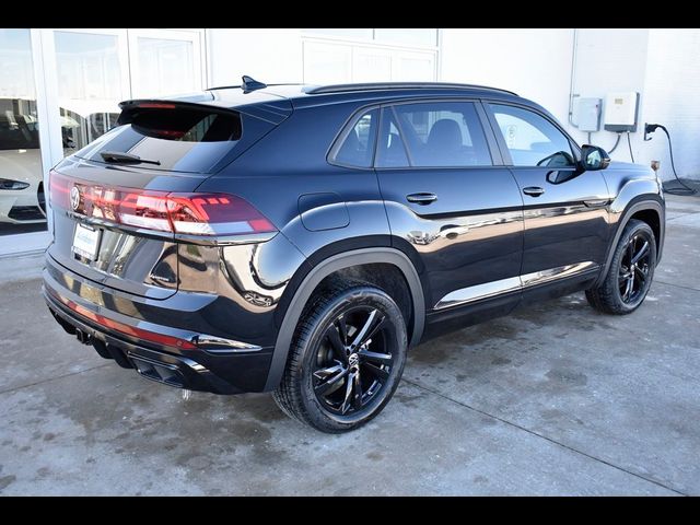 2025 Volkswagen Atlas Cross Sport 2.0T SEL R-Line Black