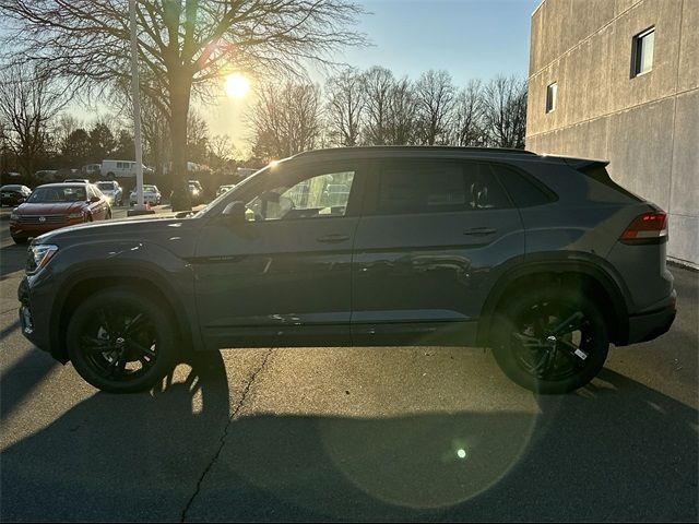 2025 Volkswagen Atlas Cross Sport 2.0T SEL R-Line Black