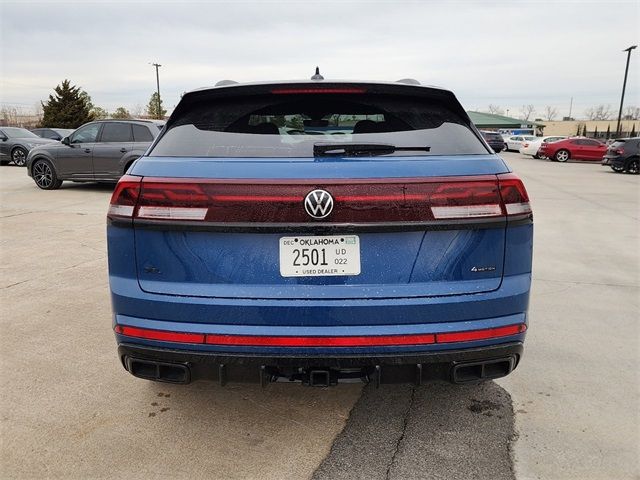 2025 Volkswagen Atlas Cross Sport 2.0T SEL R-Line Black