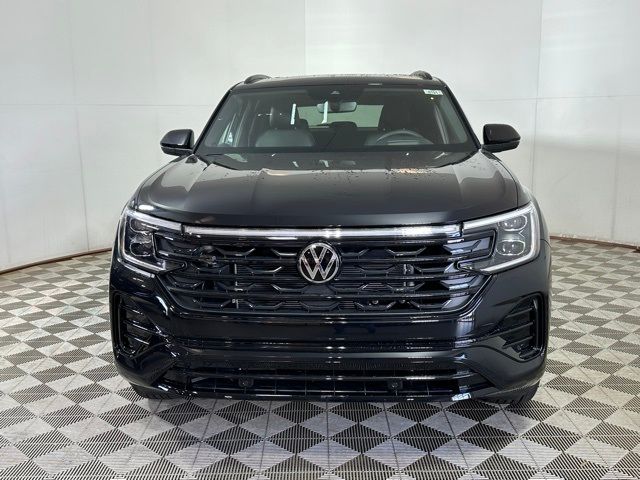 2025 Volkswagen Atlas Cross Sport 2.0T SEL R-Line Black