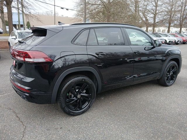 2025 Volkswagen Atlas Cross Sport 2.0T SEL R-Line Black