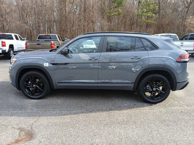 2025 Volkswagen Atlas Cross Sport 2.0T SEL R-Line Black