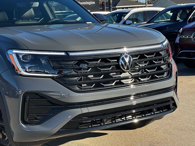 2025 Volkswagen Atlas Cross Sport 2.0T SEL R-Line Black