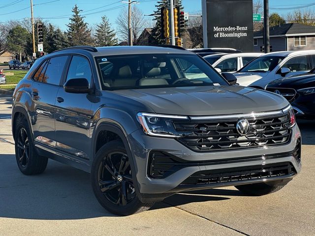 2025 Volkswagen Atlas Cross Sport 2.0T SEL R-Line Black